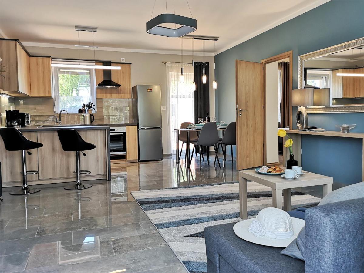 Otium Wellness Apartmanház Balatonakarattya Exterior foto