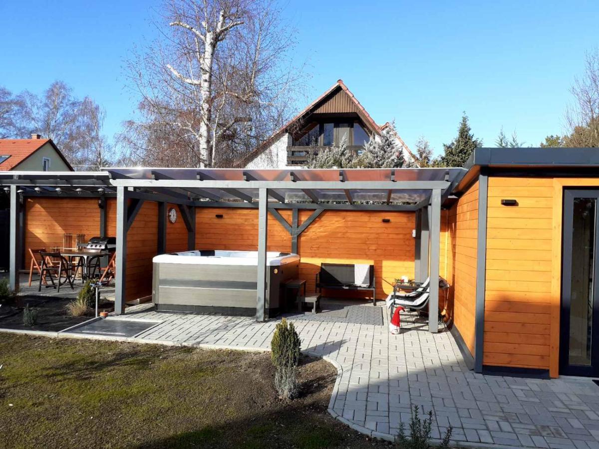 Otium Wellness Apartmanház Balatonakarattya Exterior foto