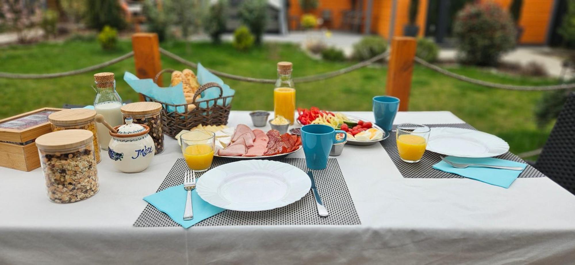 Otium Wellness Apartmanház Balatonakarattya Exterior foto
